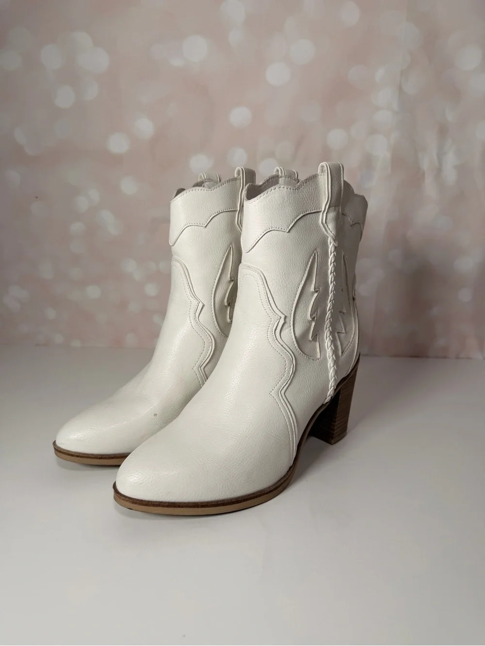 Altard State chic white